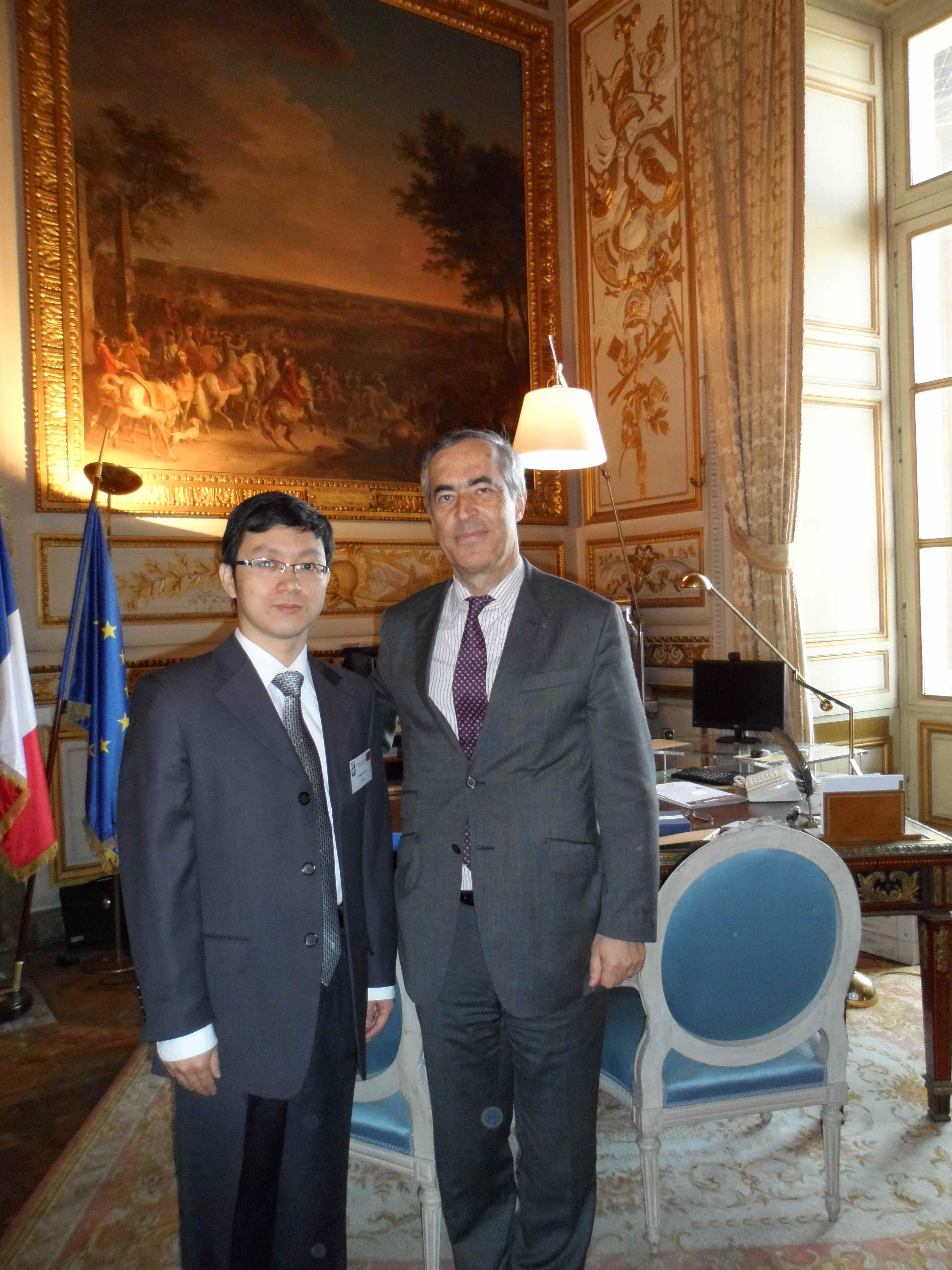 归泳涛老师与法国高等国防研究院副院长Nicolas Normand先生_副本.jpg 归泳涛老师与法国高等国防研究院副院长Nicolas Normand先生_副本.jpg